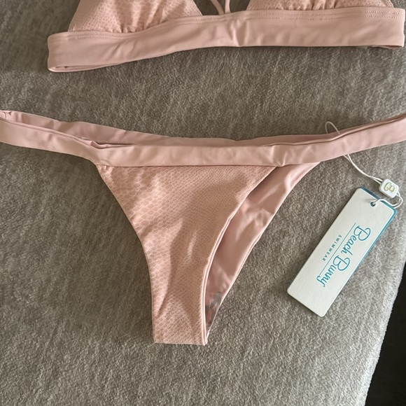 New beach bunny swimsuit - Picture 2 of 5